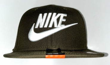 Nike FLAT CAP khaki-weiß